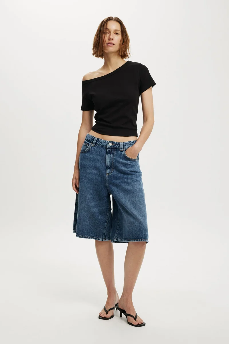 كوتون اون بلوزة أرلِي قصيرة بأكمام غير متماثلة